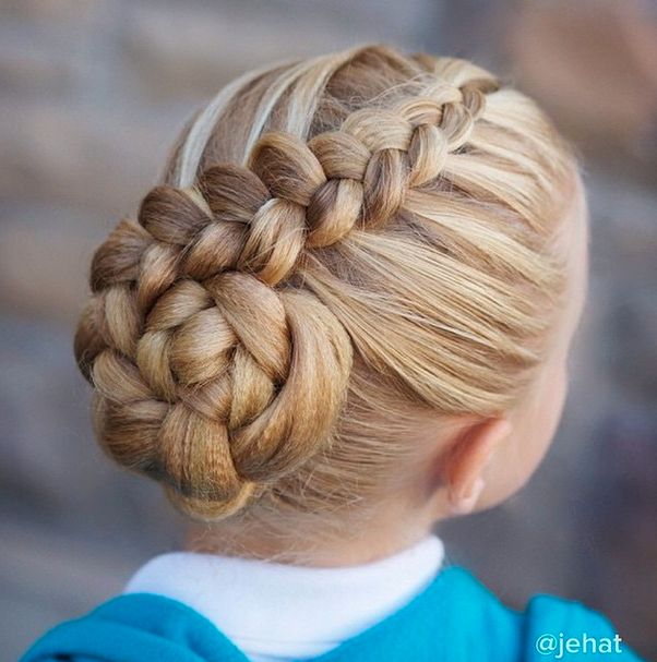 Dutch Bun to Braid. Skating Hairstyles, Dance Competition Hair, Ballet Hairstyles, Competition Hair, Gymnastics Hair, Dance Hairstyles, Pinterest Hair, Penteado Cabelo Curto