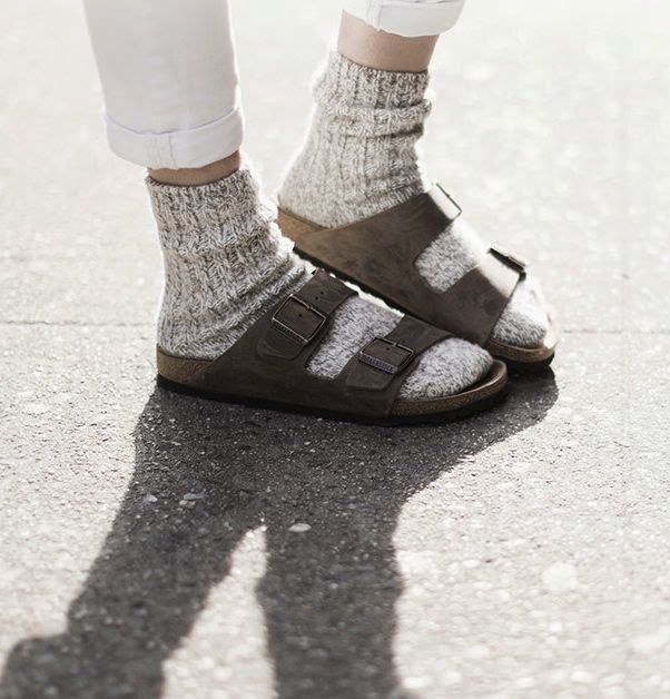 Birkenstocks Socks, Socks And Birkenstocks, Birkenstock Sandals Arizona, Cozy Socks, Wool Socks, Socks And Sandals, 가을 패션, Sock Shoes, Nice Shoes