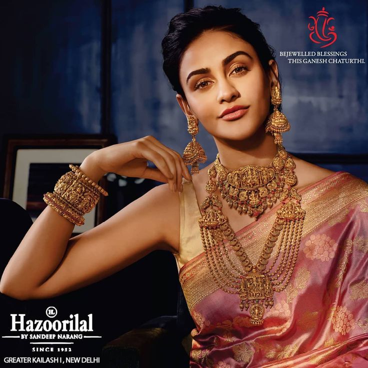 Hazoorilal by Sandeep Narang on Instagram: “Wishing our followers and customers a very Happy Ganesh Chaturthi. #HazoorilalBySandeepNarang #HazoorilalCelebrates #Campaign2018-19…” Hazoorilal Jewellers, Jewellery Shops, Gold Temple Jewellery, Neck Pieces Jewelry, Antique Gold Jewelry Indian, Bridal Jewelry Vintage, Bridal Jewellery Design, Happy Ganesh, Jewelry Designing