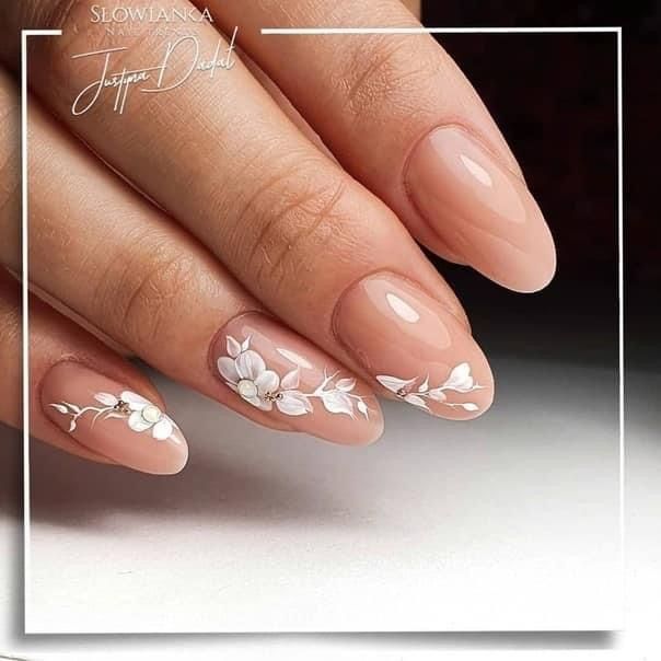 Bridal Nails Designs, Bridesmaids Nails, Bridal Nail Art, Nail Box, Almond Nails Designs, Nail Art Wedding, Bride Nails, Uñas Acrilicas, Bridal Nails