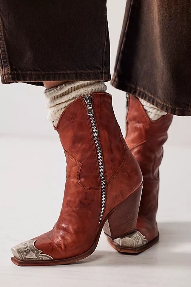 Brayden Western Boots | Free People How To Style Cowgirl Boots, Western Chic Fashion, Cowboy Shoes, Cotton Casual Pants, Western Chic, Coastal Cowgirl, Cowgirl Style, Shorts With Tights, Cowgirl Boots