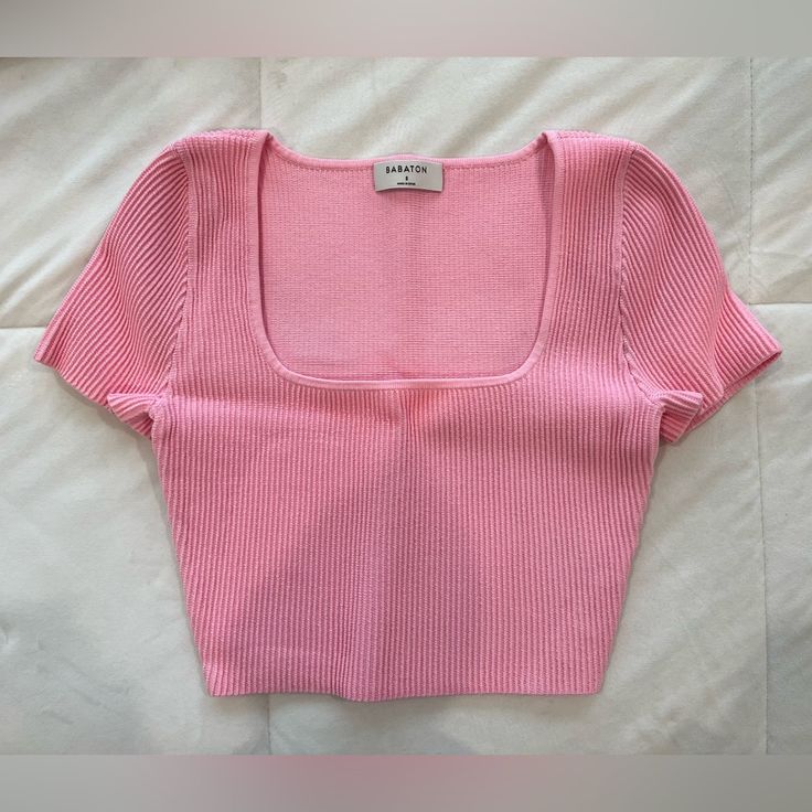 - Never Worn (No Tag) - Cropped - Has A Slight Mark By The Left Sleeve, But Not Quite Noticeable. It Had Already Came Like That When I Received The Order. Preppy Tank Tops, Korean Outfits Ideas, Aritzia Top, Blusas Top, Crop Top Pink, Crop Top Designs, Sock Outfits, Colorful Crop Tops, Lazy Day Outfits