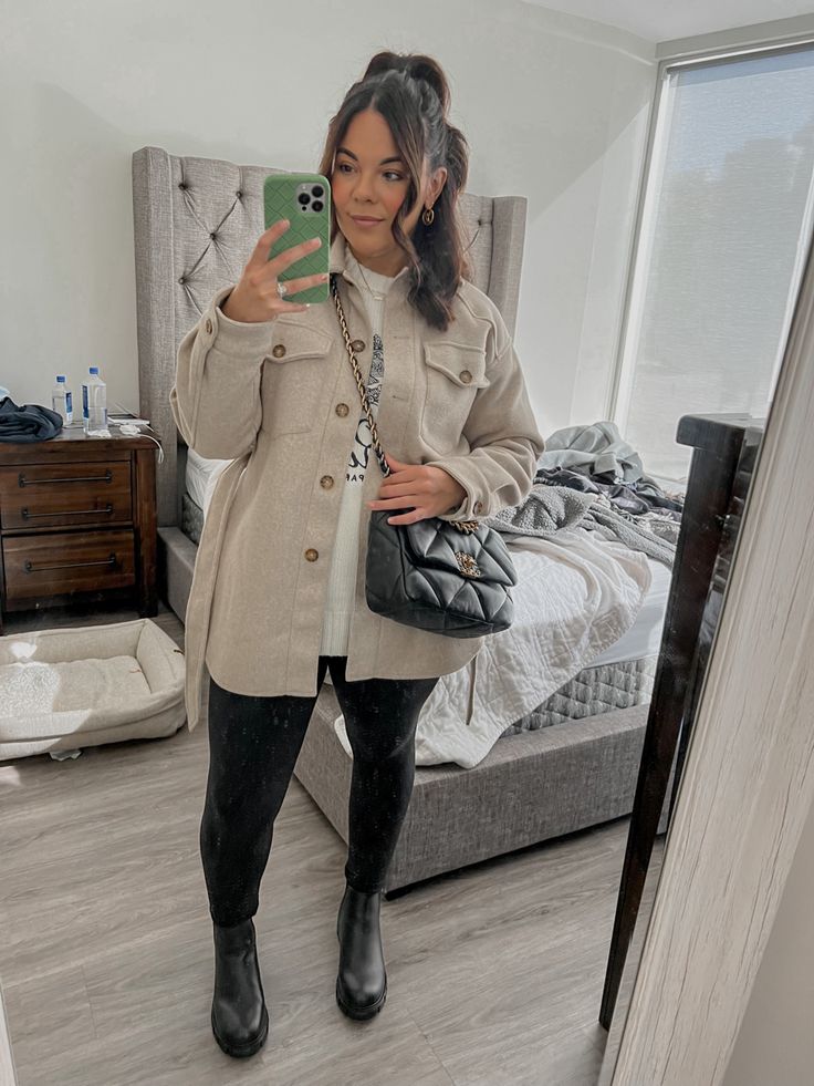 Chicago Fall Outfits Plus Size, Plus Size Fall Fashion Inspiration, Brown Velvet Shirt Outfit, Everyday Fall Outfits Plus Size, Fall Outfit For Bigger Women, Thick Body Fall Outfits, Fall Casual Outfits Plus Size, Fall Outfit Plus Size 2023, Casual Outfits For Fall 2023