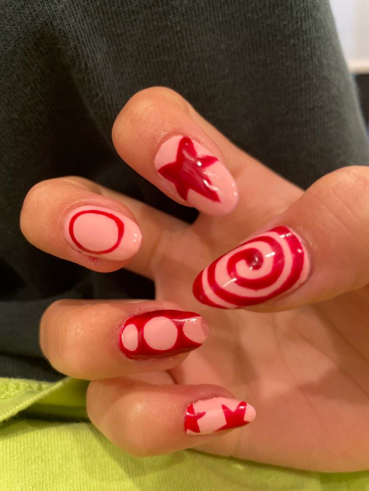 Red Grunge Nails, Nails Drawing Ideas, Weirdcore Nails, Star Swirl, Red Grunge, Swirl Nails, Band Nails, Funky Nail Art, Mens Nails