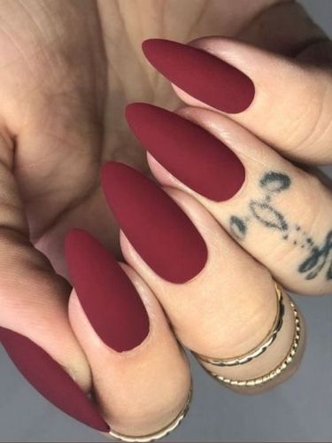 Matte Burgundy Nails Coffin, Matte Red Nails Design, Dark Red Matte Nails, Matte And Glossy Nails Design, Matte Holiday Nails, Matte Nails With Glossy Tips, Late Fall Nails, Red Nails Matte, Nails Acrylic Matte