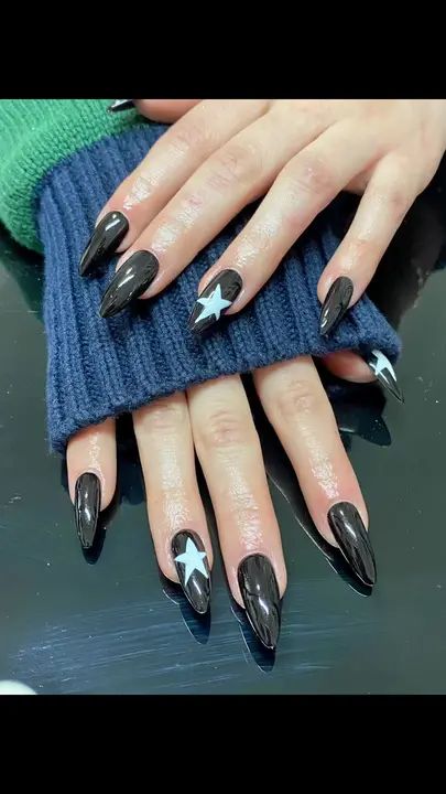 Nail Design Star, Nail Nail Designs, Nails Star, Stars Nails, Black Almond Nails, Star Nail Designs, Hoco Nails, Designer Nails, Black Coffin Nails