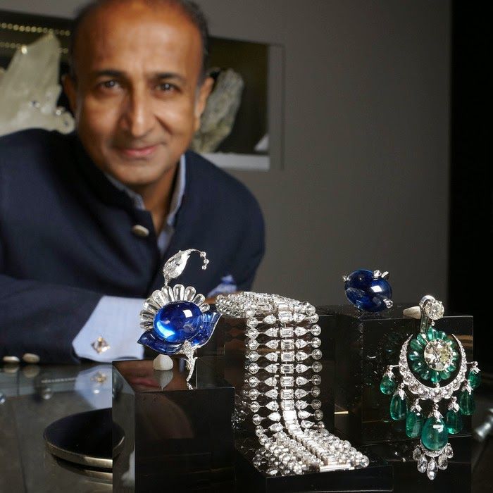 Viren Bhagat, Drawing Stone, Cleopatra Jewelry, Victorian Vases, Emerald And Diamond Earrings, How To Wear Rings, Danielle Steel, Diamond Bracelet Design, Diamond Necklace Designs