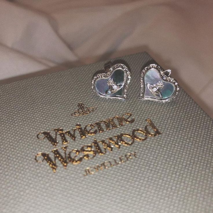 Vivienne Westwood Jewellery, Modern Disney, Dope Jewelry, Miss Dior, Dream Jewelry, Jewelry Inspo, Pretty Jewellery, Piercing Jewelry, Cute Jewelry