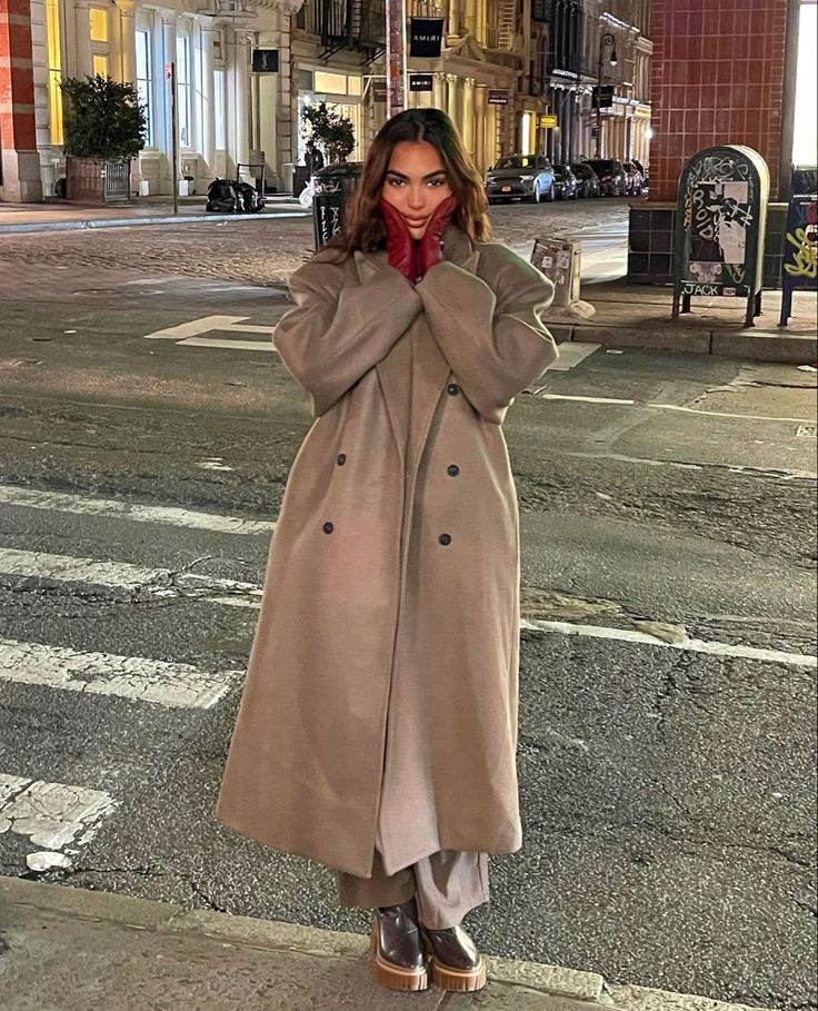 Sandra Shehab, New York Winter, Outfit Inspo Fall, Summer Fashion Outfits, Urban Outfits, Edgy Outfits, Bella Hadid, Winter Fashion Outfits, Classy Dress