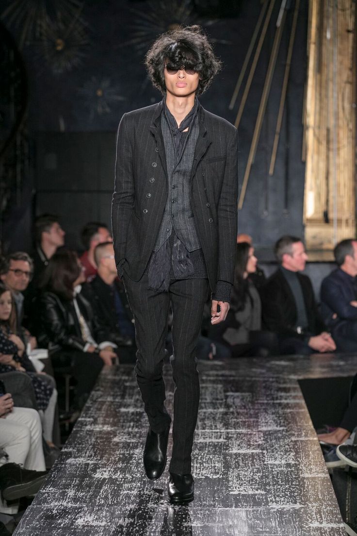 John Varvatos brought his vision for the urban, romantic man to the runway in his Fall/Winter 2017 Collection. The “Wild at Heart” lineup features supple leathers, exotic animal-inspired fur finishes and washed velvets. Alongside luxurious fabrics and pristine tailoring, the designs are enlivened by a rich color spectrum — from classic... Winter Runway, Latest Fashion For Men, Romantic Men, Proper Cloth, Fashion Runway Show, Wild At Heart, Fashion For Men, Groom Outfit, Modern Gentleman