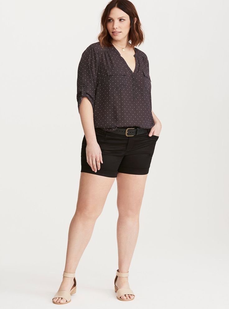 Top It Off | Torrid Plus Size | #TheseCurves Hot Weather Outfits Plus Size, Plus Size Minimalist Wardrobe, Minimalist Wardrobe Capsule, Hot Weather Outfits, Groovy Fashion, Ladies Outfits, Plus Size Hot, Miami Style, Chubby Fashion