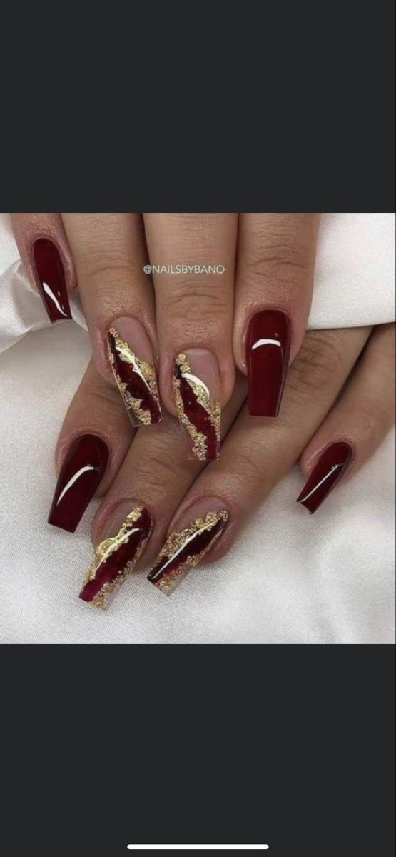 Red And Gold Foil Nail Art, Nail Ideas Red And Gold, Red Nails With Gold Flakes, Red Black Gold Nails, Burgundy And Gold Nail Designs, Elegant Acrylic Nails, Black Gold Nails, Red And Gold Nails, Dark Red Nails