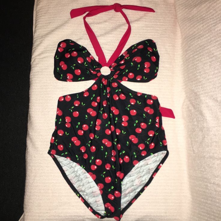 Never Used Retro Black Swimwear For Beach Season, Retro Black Swimwear For Summer, Cherry Swimsuit, Marilyn Monroe, Womens Swim, Cherry, Swimming, Womens Sizes, One Piece