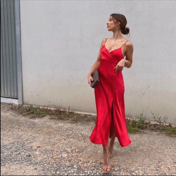 Red Satin Dress Long, Red Satin Slip Dress, Zara Pink Dress, Zara Embroidered Dress, Zara Red Dress, Style Midi Dress, Red Satin Dress, Red Slip Dress, Black Backless Dress