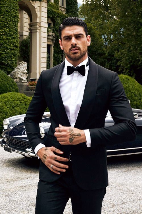 Michele Morrone, Italian Men, Manama, Wedding Suits Men, Well Dressed Men, Wedding Suits, Eminem, Stylish Men, Dress Codes