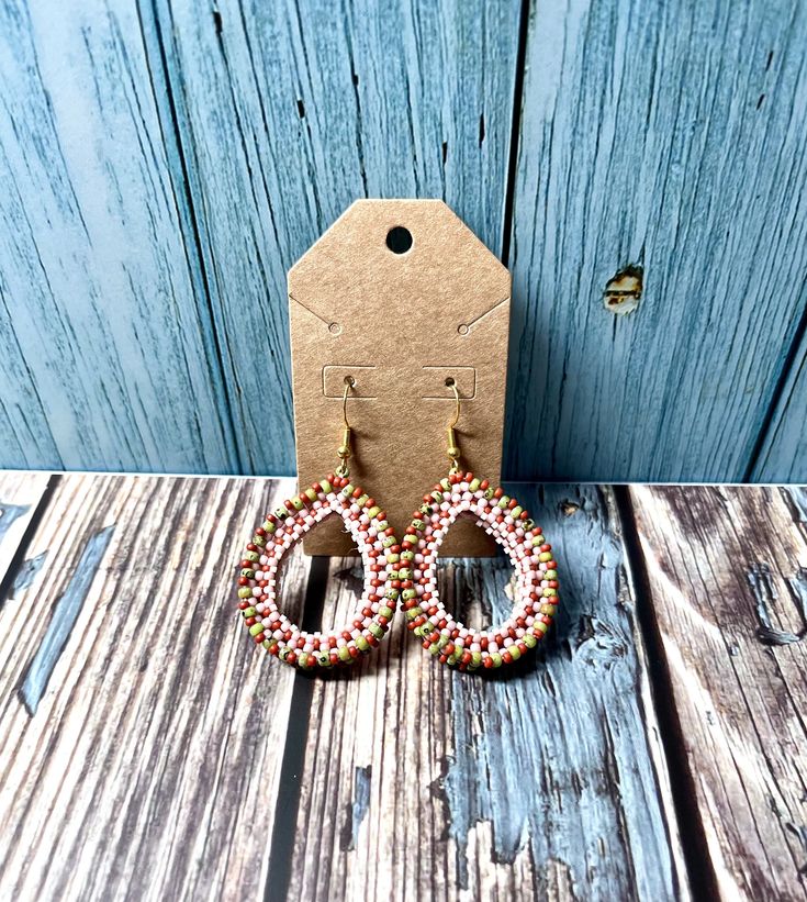 These cute earrings remind me of summer and watermelons. They will dress up any outfit. Watermelon Earrings, Aztec Earrings, Inkle Loom, Dragon Scale, Handmade Lace, Cute Earrings, Earrings Handmade, Hand Knitting, Watermelon