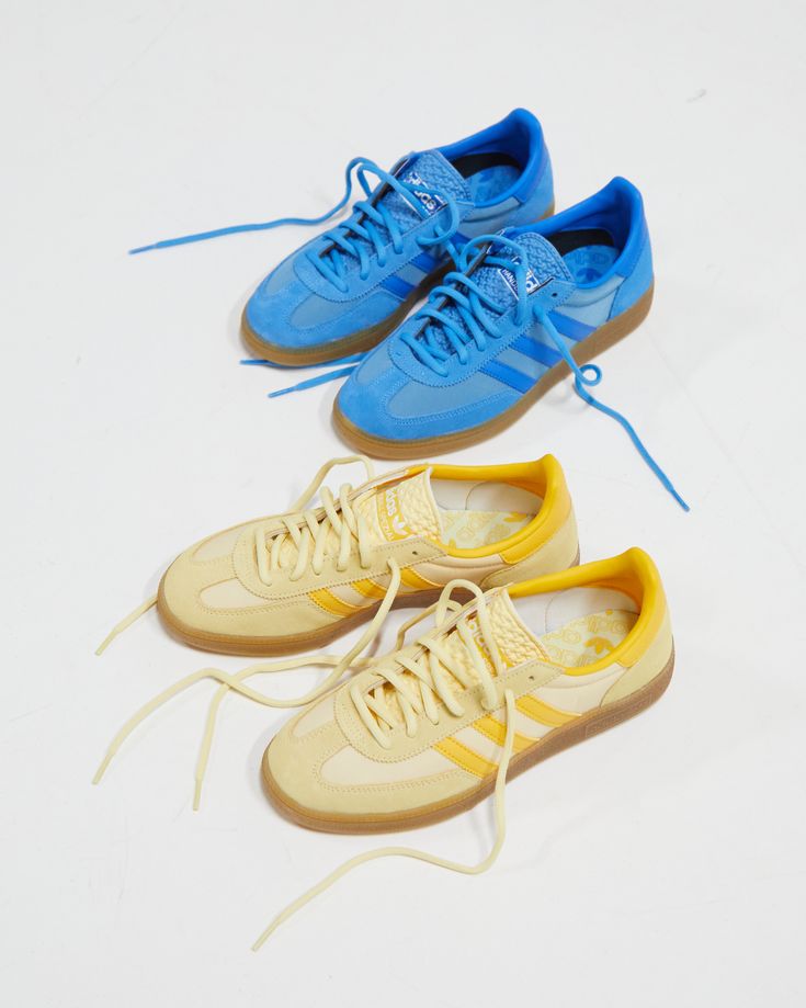 Adidas Handball Spezial, Adidas Handball, Colorful Sneakers, Shoe Wishlist, Funky Shoes, Colorful Shoes, Shoe Inspo, Aesthetic Shoes, Fashion Wishlist