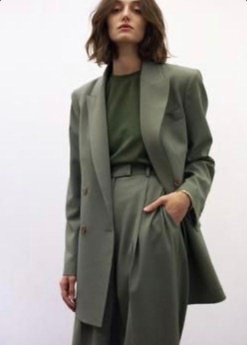 Women Pants Suits Prom, Prom Dress With Suit Jacket, Green Suit Ideas Women, Green Prom Suit Women, Olive Suit Women, Monochrome Suit Women, Green Pantsuit Women, Gala Suit Women, Dark Green Suit For Women