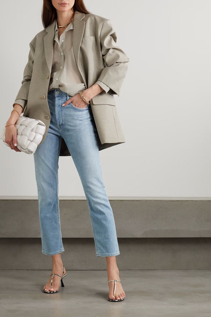 CITIZENS OF HUMANITY Jolene high-rise slim-leg jeans | NET-A-PORTER Cropped Jeans Outfit, Outfits Con Jeans, Chic Pants, What To Wear Today, Fall Denim, Princesa Diana, Wardrobe Style, Fashion Over 40, Fashion Lookbook