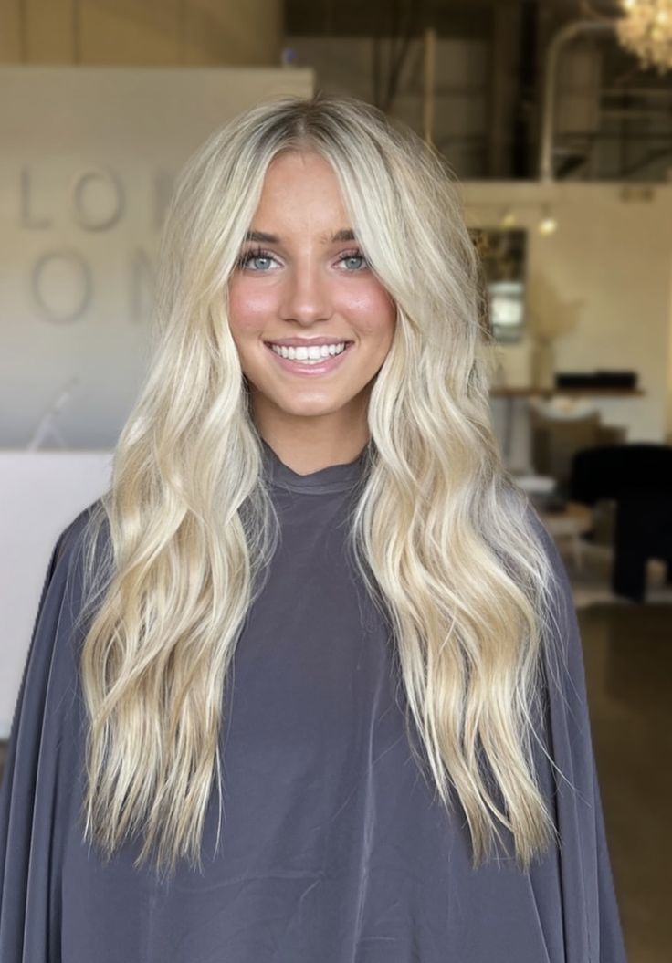 Hair Inspired Blonde, Highlighted Platinum Blonde Hair, Hair Dye Ideas Blonde Highlights, High Light Blonde Hair, Blonde Hair To The Root, Blonde Hair W Blonde Highlights, Blond Highlights On Dirty Blonde Hair Straight, Light Blonde Highlights On Dirty Blonde, Hair Color Ideas For Blondes 2024