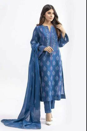 Simple Cotton Dress Pattern Indian, Summer Kurtis Indian Cotton, Chudidhar Neck Designs Latest, Cotton Kurti Designs Summer, Casual Salwar Suit, Cotton Dress Pattern Indian, Chudidhar Designs, Chudidhar Neck Designs, Cotton Dress Pattern