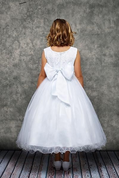 Lace Glitter Tulle Dress #communion #dresses #tulle White Lace Trim Tutu Dress For First Communion, Cream Lace First Communion Dress With Lace Trim, Cream Princess Tulle First Communion Dress, Tulle First Communion Dress With Lace Trim, White Sleeveless First Communion Dress With Lace Trim, Sparkly Gown, Girls Communion Dresses, Holy Communion Dresses, Princess Flower