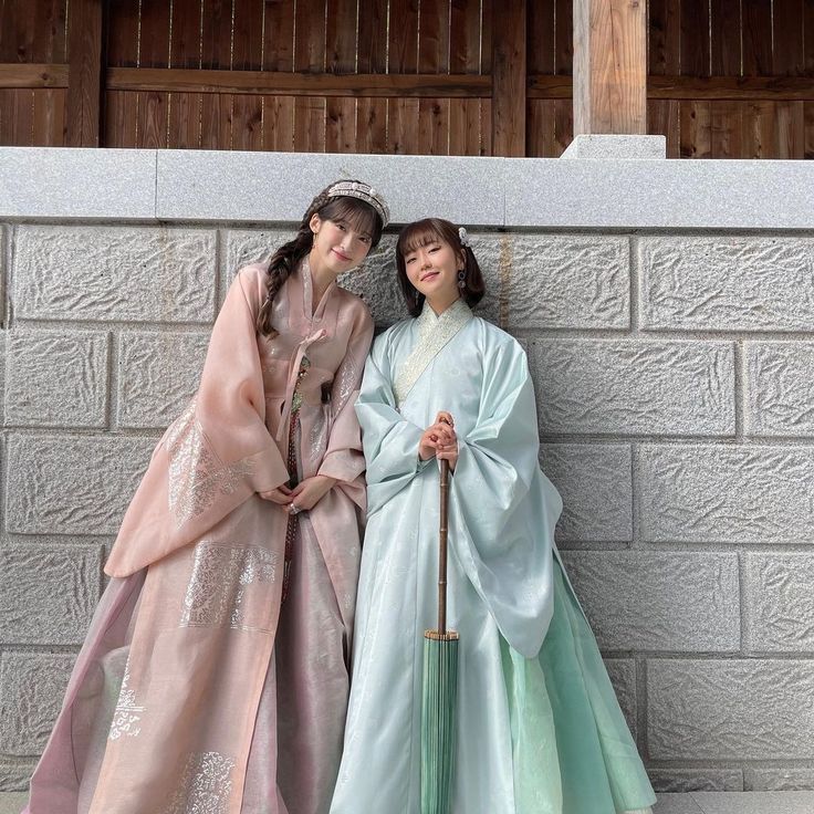 𝐀𝐥𝐜𝐡𝐞𝐦𝐲 𝐨𝐟 𝐒𝐨𝐮𝐥𝐬 
#𝐊𝐝𝐫𝐚𝐦𝐚 #2022 Alchemy Of Souls Kdrama, Kdrama 2022, Hanbok Traditional, Alchemy Of Souls, Arin Oh My Girl, Korean Traditional Dress, Lee Jae-wook, Korean Shows, Korean Hanbok