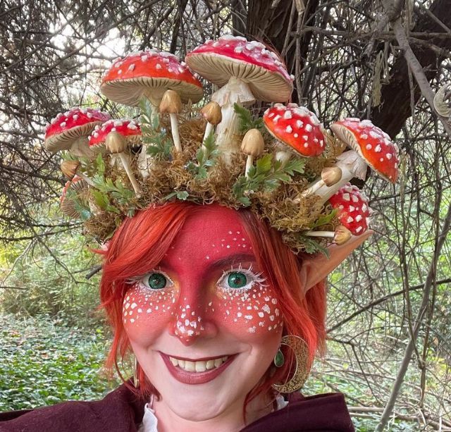 Mushroom Outfit, Gnome Costume, Mushroom Costume, Fairy Cosplay, Hairstyles For Teens, Women Long Hair, Easter Hairstyles For Kids, Mushroom Fairy, Crazy Hats