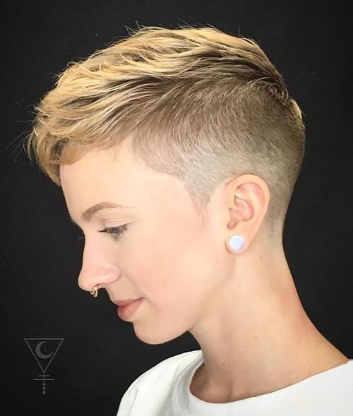 Short Sides Long Top, Very Short Pixie Cuts, Hairstyles Reference, Super Short Haircuts, Super Short Hair, Corte De Cabelo Masculino, Pixie Hair, Short Pixie Haircuts, Short Pixie Cut