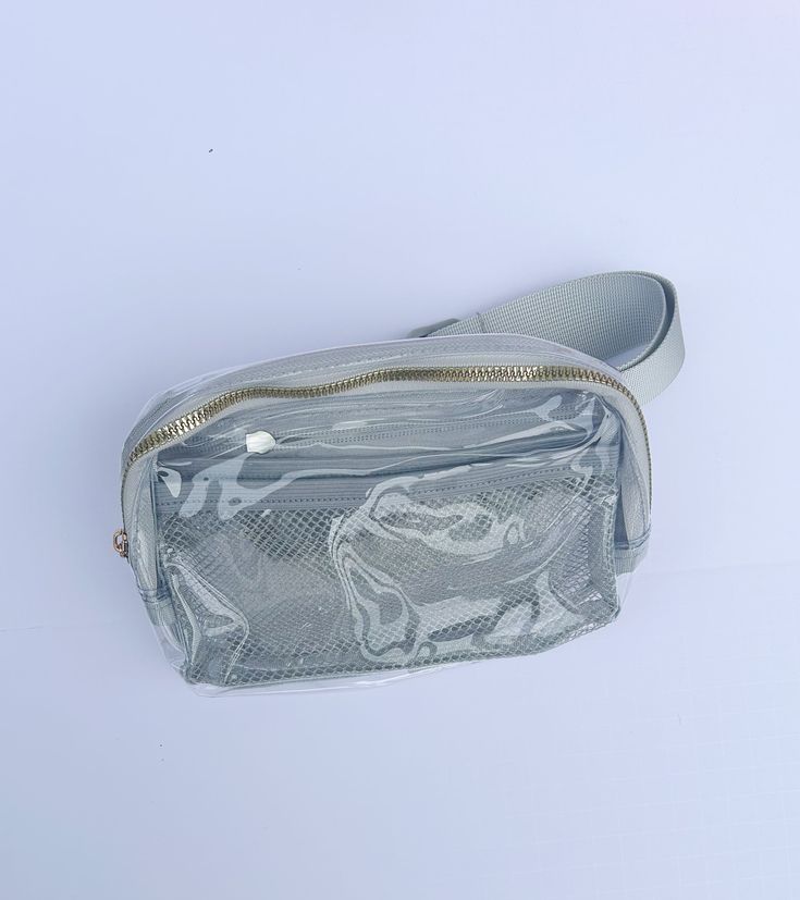 Clear Crossbody Sling Messenger Fanny Pack/Belt Bag, a versatile accessory that embodies the essence of modern fashion while prioritizing practicality. Practical and Functional: Designed with your convenience in mind, this bag is the ideal choice for busy days, travel, events, and everything in between. Security Compliant: Embrace the latest security regulations at stadiums, concerts, and venues while showcasing your fashion sense. Bag dimensions: 7.5" x 3" x 5.5" PVC Nickel And Suede, Short Denim Skirt, Athleisure Wear, Top Graphic Tees, Easy Summer, Boho Summer, Hat Shop, Modern Fashion, Pink Bag