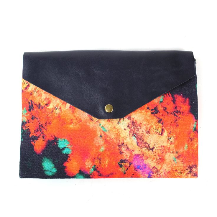 In collaboration with British print designer Samantha Warren, this is the ideal clutch bag to complete your look. It's the perfect size to store your favorite items and can easily be slung over your shoulder, crossbody or tucked under your arm in style. This clutch has a stylish Navy flap which is secured with a copper magnetic closure. It also benefits from a zipped pocket at the back, perfect for storing your cards and loose change. The design of the bag is simple yet elegant and executed with Leather Painting, Painted Bags, Large Clutch, Loose Change, Leather Paint, Magnetic Closure, In Style, Clutch Bag, Print Design