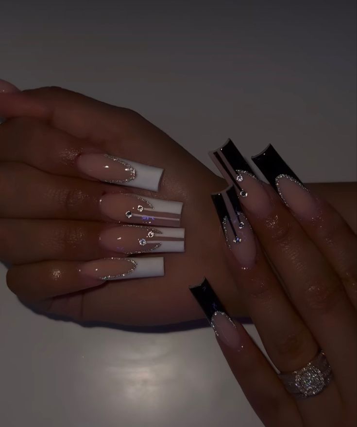 Black Extra Nails, Black And White Coffin Acrylic Nails, Cute Black Nails Acrylic, Simple Ballerina Nails, Nails With Diamonds Simple, Square Birthday Nails, Black Baddie Nails, Black And White French Tip Nails, Black And White Nails Ideas