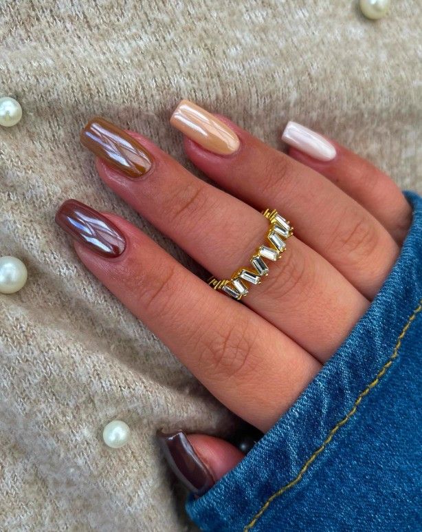 October Fall Nails, Trendy Fall Nail Designs, Chrome Nail Colors, 2024 Color Trends, Best Fall Nails, Chrome Tips, Cute Fall Nails, Short Fall Nails, Brown Nails Design