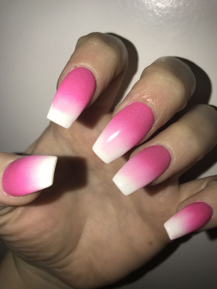 Pink White Ombre Nails Almond, Ombre Hot Pink Nails, White Ombre Nails Almond, Dark Pink And White Nails, Ombre Nails Pink And White, Pink Ombre Acrylic Nails, Pink White Ombre Nails, Pink And White Ombré Nails, Almond Nails Ombre