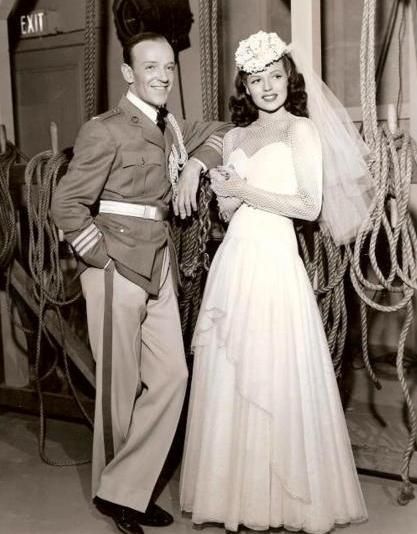 1940’s Wedding Dress, Vintage Wedding Dress 1940s, 40s Wedding Dresses, 40s Wedding, 1940s Wedding Dress, 1940s Wedding, Vestidos Retro, Vintage Wedding Photos, Vintage Wedding Dress