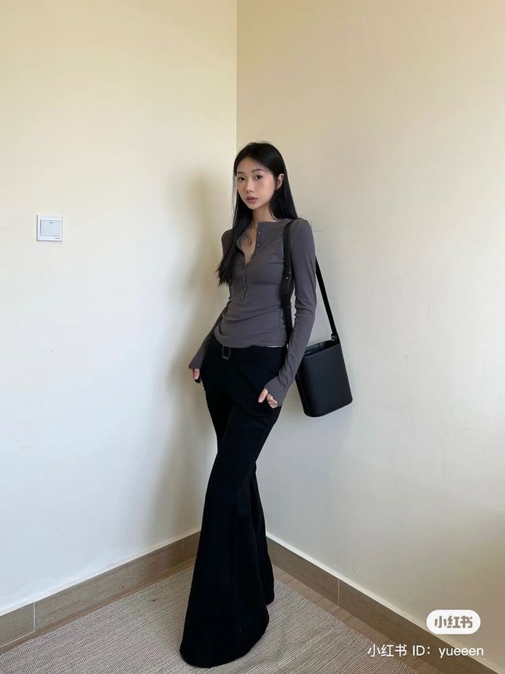 Classy Pencil Skirt Outfits, Non Jeans Outfits Casual, High Visual Weight Outfit, Dark Color Outfits Aesthetic, Low Rise Office Pants, Long Mermaid Skirt Outfits, 1/4 Zip Outfits, Clothes For Wide Shoulders, Black Sleek Outfit