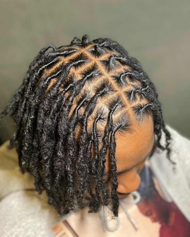 Middle Part Starter Locs, Middle Part Loc Styles, Dreadlock Hairstyles For Men, Short Locs Hairstyles, Faux Locs Hairstyles, Dreadlock Style, Dreadlock Styles, Dreads Styles, Loc Journey