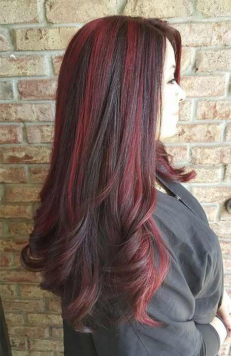 Black Hair With Red Highlights, Black Red Hair, The Trend Spotter, Chunky Highlights, Hair With Highlights, Woman Hairstyles, Balayage Hair Dark, Black Hair With Highlights, Red Highlights