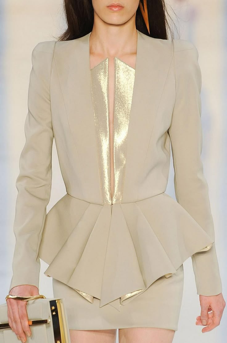 Alexandre Vauthier Haute Couture 2012 Beige Suit, Abstract Dress, Alexandre Vauthier, Blazer Fashion, Office Fashion, Fashion Details, Classy Outfits, Runway Fashion, Suits For Women