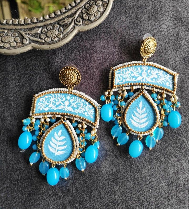 Hand Painted Earrings Handmade, Diy Indian Earrings, Sky Blue Earrings, Hand Painted Jewellery, Handmade Earings, Terracotta Jewellery Designs, Diy Earrings Easy, Hand Painted Necklace, Neck Pieces Jewelry