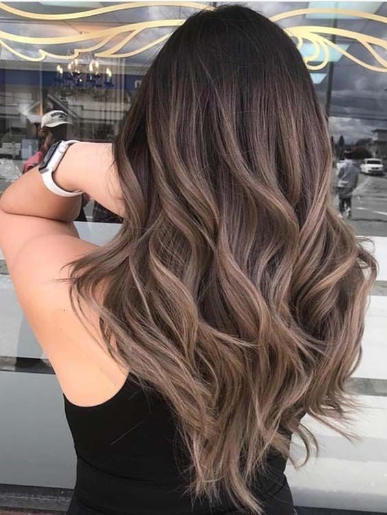 Makeup Lipgloss, Sombre Hair, Black Hair Balayage, Brown Hair Inspo, Brunette Hair With Highlights, Brown Hair Balayage, Balayage Brunette, Brown Blonde Hair, Hair Color Balayage