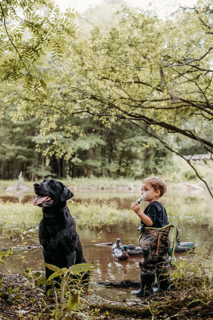 Duck Hunting First Birthday Pictures, Toddler Duck Hunting Photo Shoot, Baby Hunting Photo Shoot, Duck Hunting 1st Birthday Pictures, Baby Duck Hunting Pictures, Cute Hunting Pictures, Toddler Hunting Photo Shoot, One Lucky Duck Photoshoot, Duck Hunting Aesthetic