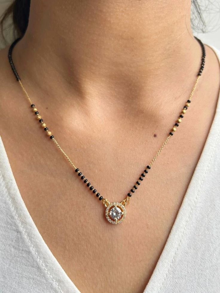 Women Mangalsutra Design, Chain Mangalsutra Designs, Small Mangalsutra Designs Gold, Trending Mangalsutra Designs, Simple Mangalsutra Design, Modern Mangalsutra Designs Gold, Daily Wear Gold Mangalsutra Designs, Mangalsutra Traditional, Modern Mangalsutra Designs