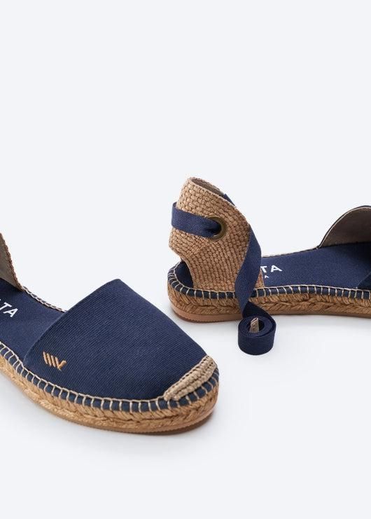 Stylish Flat Shoes, Spanish Espadrilles, Espadrille Flats, Lace Up Espadrilles, Comfy Jeans, Comfortable Flats, Natural Jute, Flat Espadrilles, Perfect Shoes