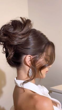 Updo Hairstyles For Prom Short Hair, Hair Styles Prom Short, Wedding Updos Short Hair, Loose Curled Updo, Hair Upstyles Prom, Sleek High Updo Wedding, Fancy Up Do Hairstyles, Summer Bridesmaid Hair Medium Length, Hair Up Formal