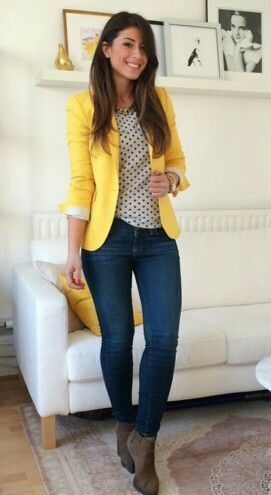 Casual Work Outfit Spring, Comfy Jeans Outfit, Outfit Yellow, Smart Fashion, Casual Work Attire, Spring Work Outfits, Yellow Blazer, Red Heads, Blazer Outfit