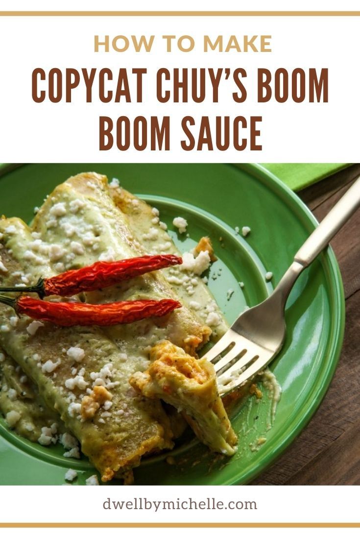 how to make copycat chuy's boomboom sauce on a green plate