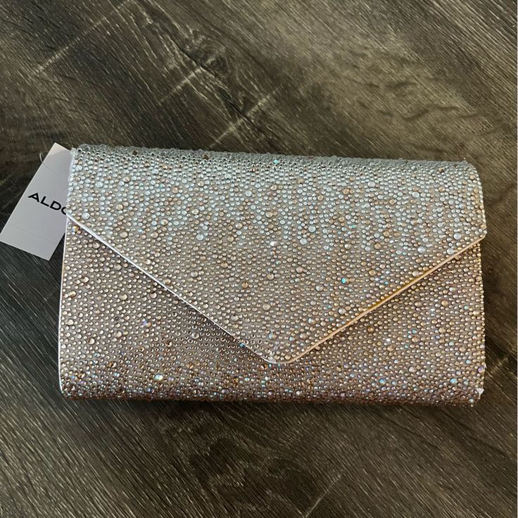 Aldo Sparkly Purse - With Tags Formal Silver Envelope Evening Bag, Chic Silver Envelope Evening Bag, Silver Envelope Evening Bag, Elegant Silver Envelope Bag, Silver Clutch With Silver-tone Hardware For Events, Silver Envelope Evening Bag For Party, Silver Rectangular Bag For Dinner, Elegant Silver Envelope Evening Bag, Silver Clutch Evening Bag For Dinner