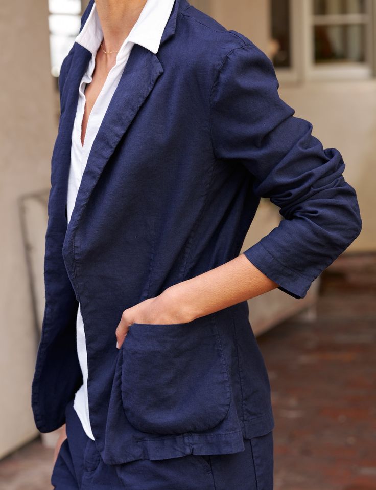 Dublin's easy-to-scrunch sleeves, oversized pockets, and durable fabric are rooted in everyday practicality. Designed with versatility in mind, wear this stretchy blazer from the farmer's market to meetings and more. Frank & Eileen, Navy Fabric, Long Sleeve Sweater Dress, Tailored Blazer, Denim Jumpsuit, Lower Body, Ulla Johnson, Denim Fabric, Jacket Sale