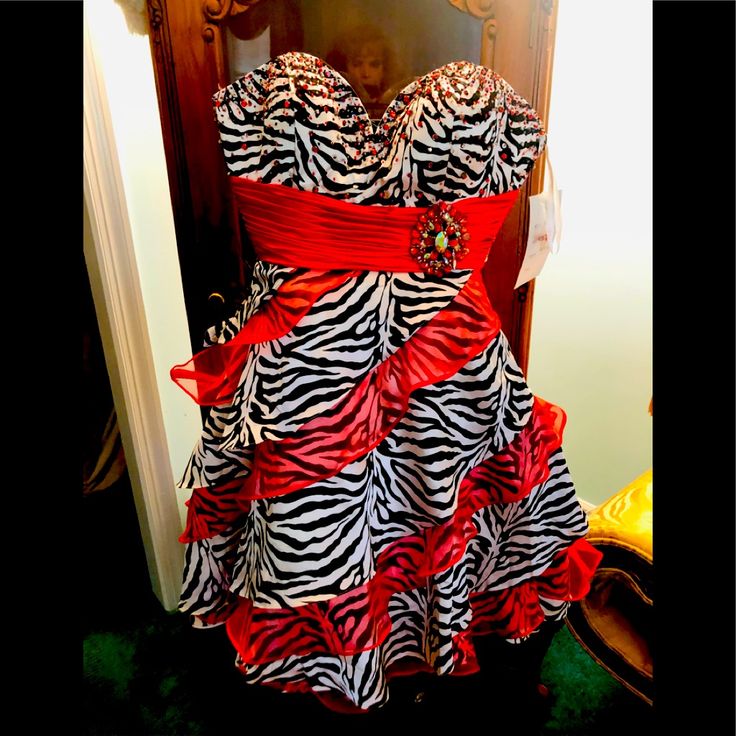 Gorgeous! Zebra/Red. Cocktail Dress! Head Turner!Crinolines Frenchy! Sophisticated Yet Sexy! Orig$750 Sleeveless Zebra Print Dress For Night Out, Chic Zebra Print Party Dress, Fitted Zebra Print Dress For Evening, Fitted Zebra Print Evening Dress, Evening Fitted Zebra Print Dresses, Elegant Zebra Print Dress For Night Out, Elegant Sleeveless Dress With Zebra Print, Zebra Print Mini Party Dress, Mini Length Zebra Print Party Dress